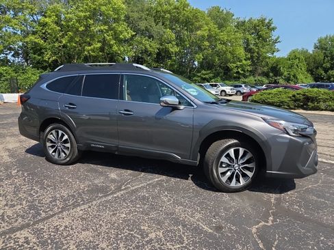 Used 2024 Subaru Outback Touring XT AWD/4WD image 3