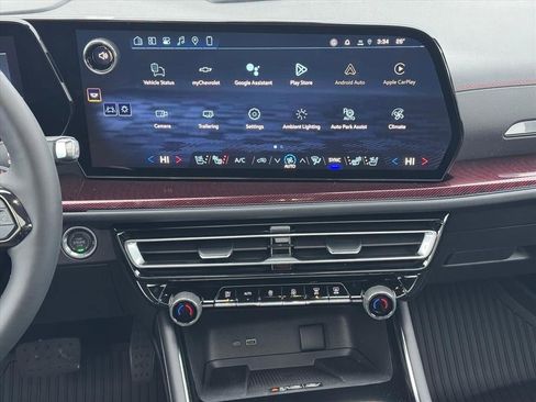 New 2026 Chevrolet Traverse RS w/ LPO, Floor Liner Package image 9