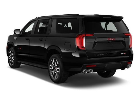 Used 2022 GMC Yukon XL AT4 image 2