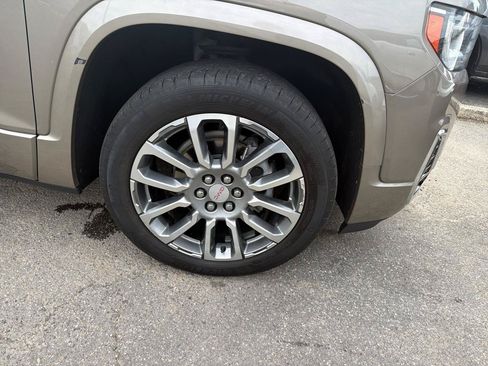 Used 2023 GMC Acadia Denali AWD/4WD image 4