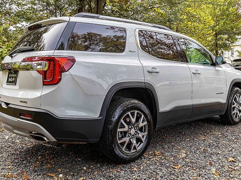 Used 2023 GMC Acadia SLT w/ LPO, Floor Liner Package image 6