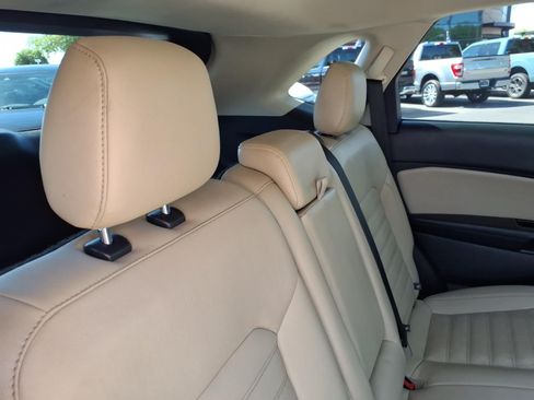 Used 2015 Ford Edge SEL w/ Equipment Group 201A FWD image 15