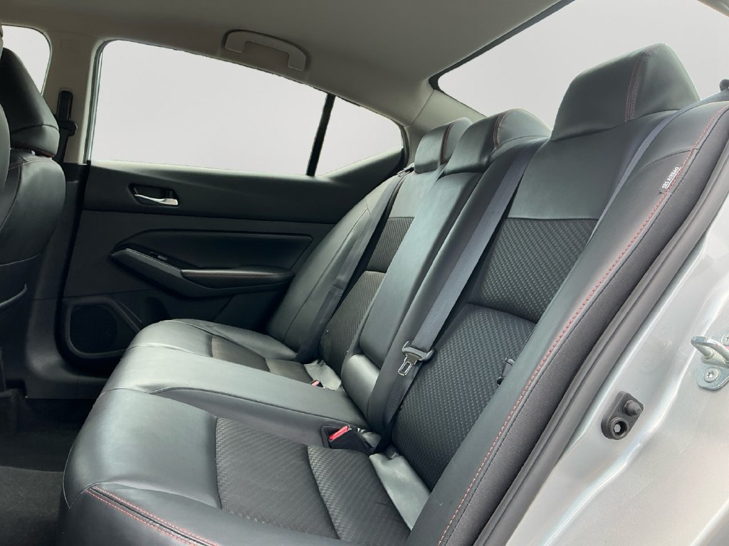 Used 2024 Nissan Altima 2.5 SR FWD image 15