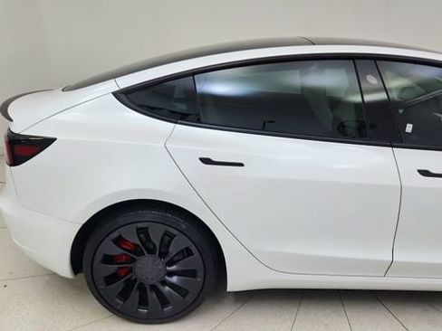 Used 2023 Tesla Model 3 Performance image 7