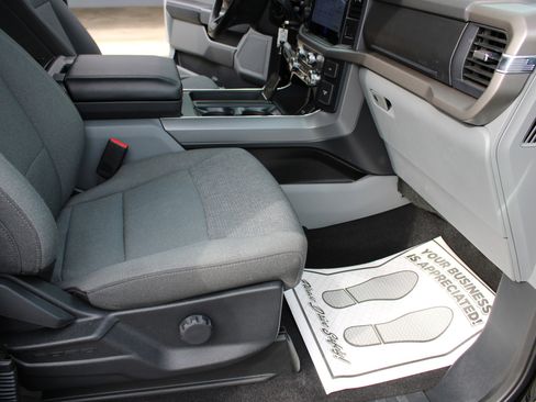 Used 2024 Ford F150 XLT w/ Mobile Office Package image 15