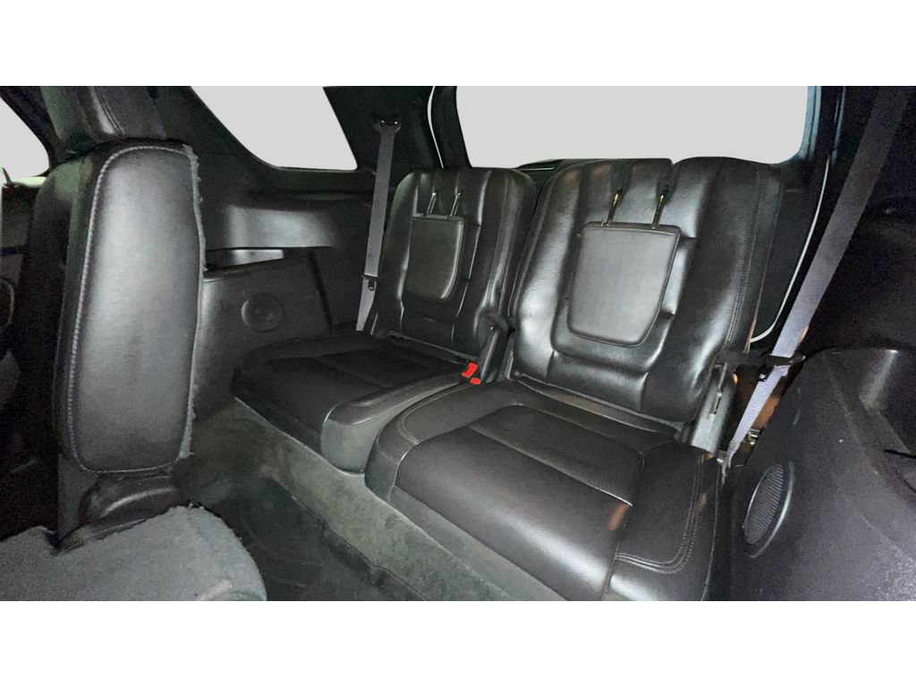 Used 2015 Ford Explorer XLT w/ Equipment Group 202B AWD/4WD image 16