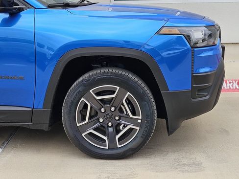New 2026 Jeep Cherokee Laredo AWD/4WD image 6