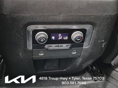 Used 2023 Chevrolet Tahoe Z71 AWD/4WD image 28