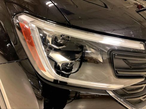 Used 2024 Volkswagen Atlas Cross Sport SEL R-Line image 25