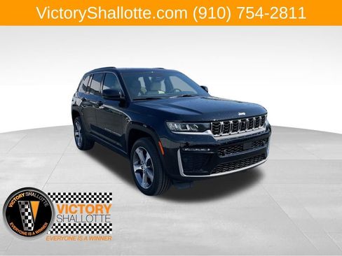 New 2026 Jeep Grand Cherokee Limited AWD/4WD image 1