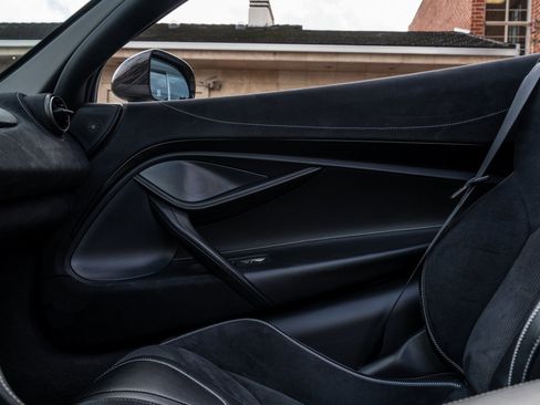 Used 2020 McLaren 720S Performance image 15