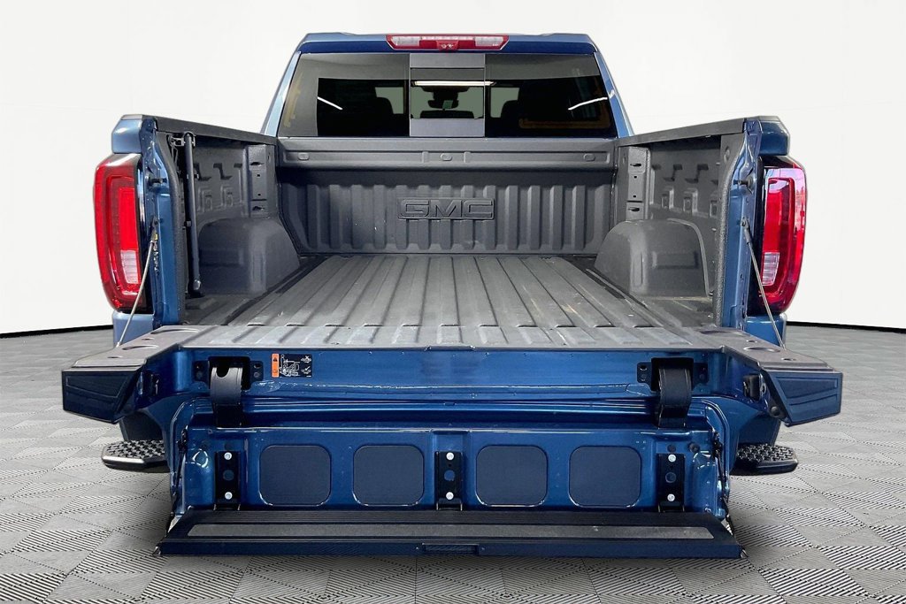 Used 2025 GMC Sierra 1500 Denali AWD/4WD image 7