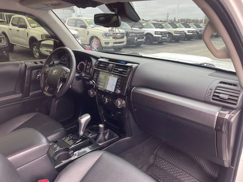 Used 2021 Toyota 4Runner TRD Off-Road Premium image 18
