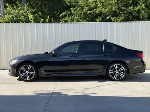 Used 2019 BMW 740i w/ Executive Package RWD image 4