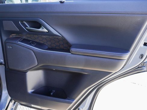 Used 2024 Lexus GX 550 w/ Cold Area Package image 29