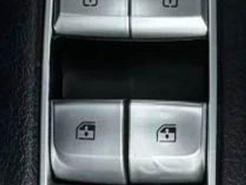 Used 2019 Kia K900 Luxury image 43