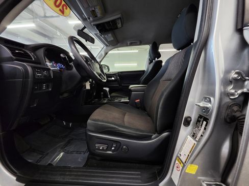 Used 2019 Toyota 4Runner TRD Off-Road image 19