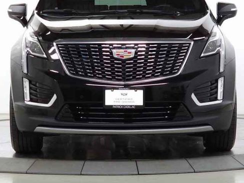 Certified 2025 Cadillac XT5 Premium Luxury w/ LPO, Floor Liner Package image 15