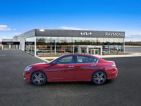 Used 2017 Honda Accord Sport image 6