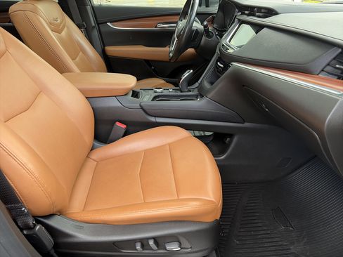Used 2022 Cadillac XT5 Premium Luxury FWD image 31