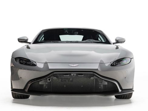 Used 2020 Aston Martin V8 Vantage AMR RWD image 3