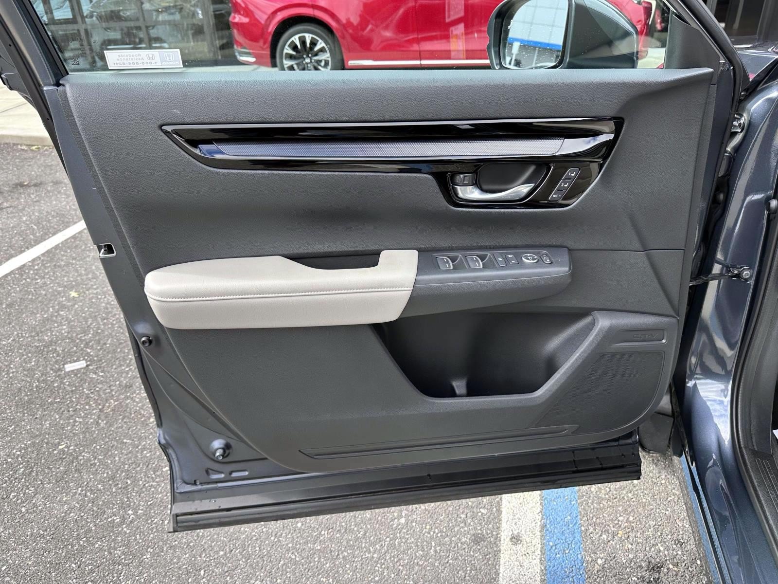 Used 2024 Honda CR-V EX-L image 8