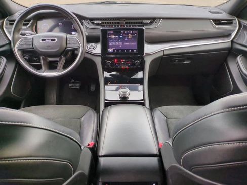 Used 2021 Jeep Grand Cherokee L Laredo image 13