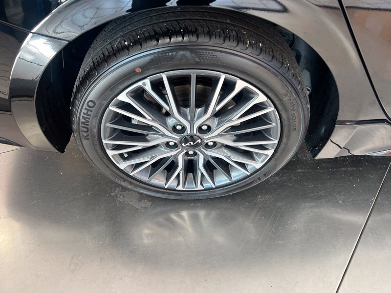 Used 2024 Kia Forte GT-Line FWD image 9