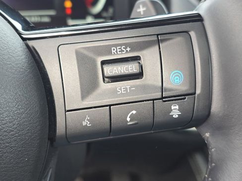 Used 2021 Nissan Rogue Platinum image 24