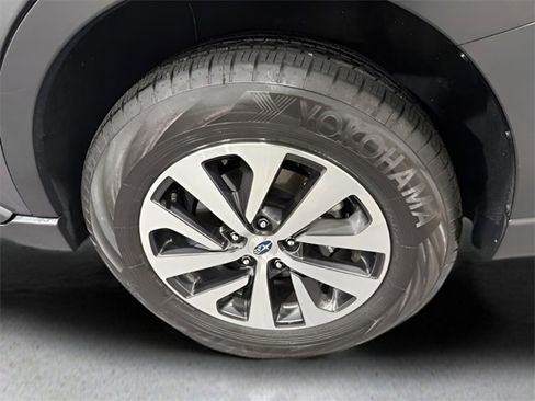 Certified 2025 Subaru Outback w/ Popular Package #1A image 32