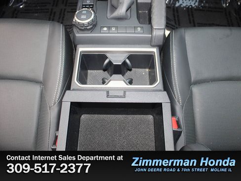 Used 2025 Toyota 4Runner Limited w/ Tow Technology Package AWD/4WD image 20