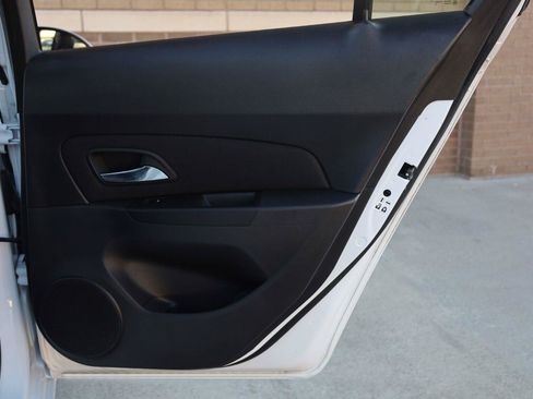 Used 2015 Chevrolet Cruze LT FWD image 22