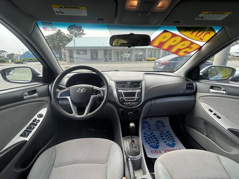 Used 2014 Hyundai Accent GS FWD image 11