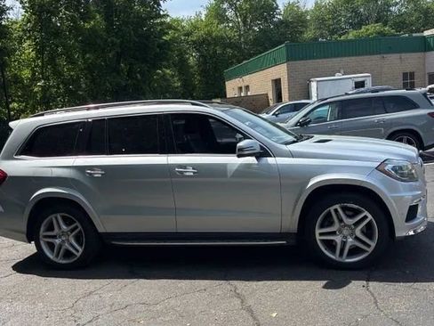Used 2016 Mercedes-Benz GL 550 4MATIC image 10
