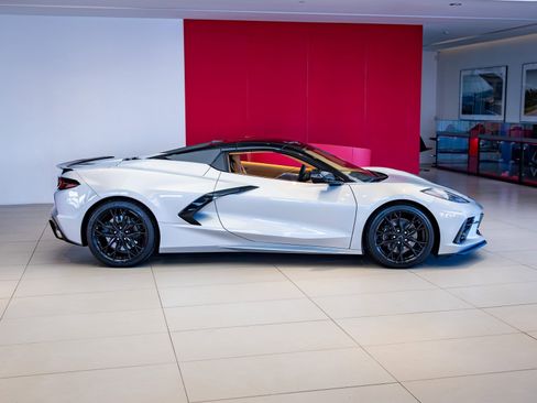 Used 2023 Chevrolet Corvette Stingray Premium Conv w/ Z51 Performance Package image 30