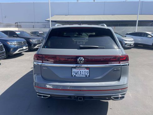 Certified 2025 Volkswagen Atlas SEL Premium R-Line AWD/4WD image 4