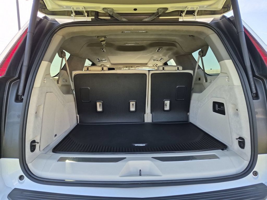 Certified 2024 Cadillac Escalade ESV Sport Platinum AWD/4WD image 32