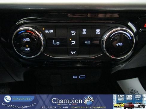 Certified 2025 Chevrolet Trax LT FWD image 26