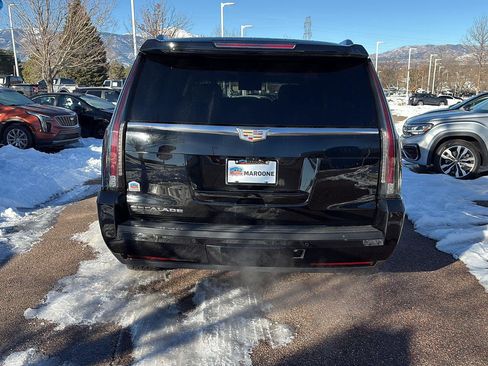 Used 2017 Cadillac Escalade ESV Luxury image 30