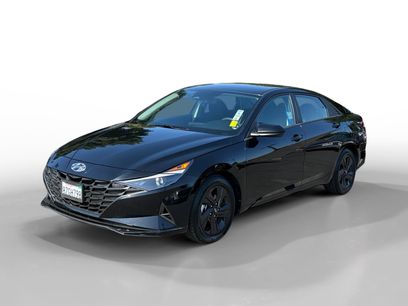 Used 2022 Hyundai Elantra SEL w/ Preferred Accessory Package