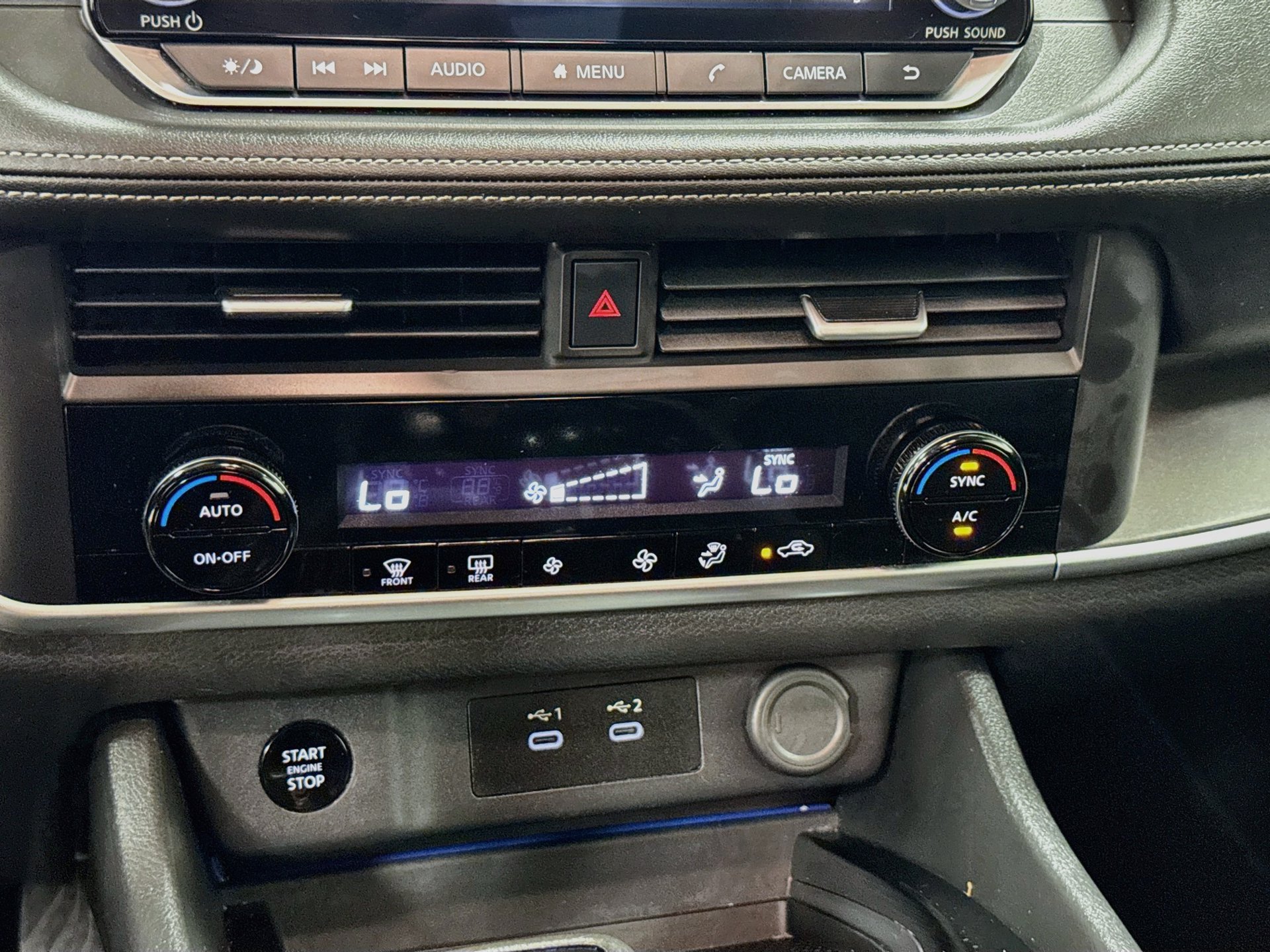 Used 2025 Nissan Rogue SV FWD image 15