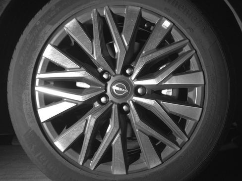 Used 2025 Nissan Altima 2.5 SV image 13