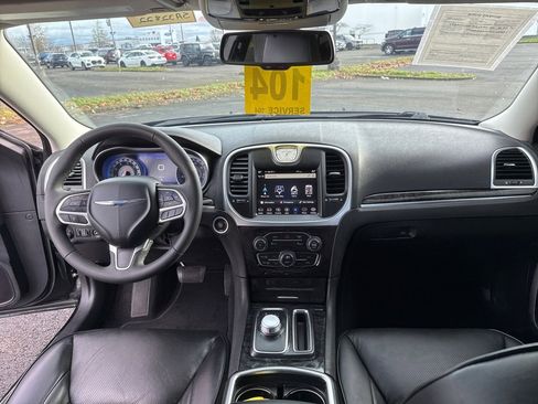 Used 2022 Chrysler 300 Touring L w/ Popular Equipment Group image 27