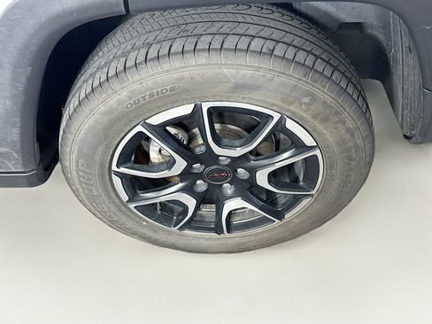 Used 2025 Jeep Compass Trailhawk AWD/4WD image 11