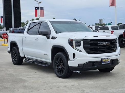 Used 2022 GMC Sierra 1500 Elevation w/ LPO, Elevation Black Package RWD image 3