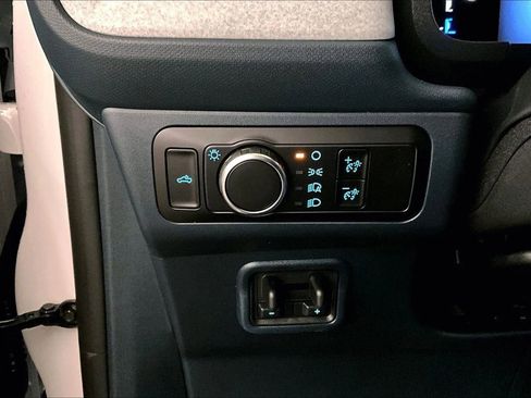 New 2025 Ford Maverick XLT w/ 4K Tow Package image 30