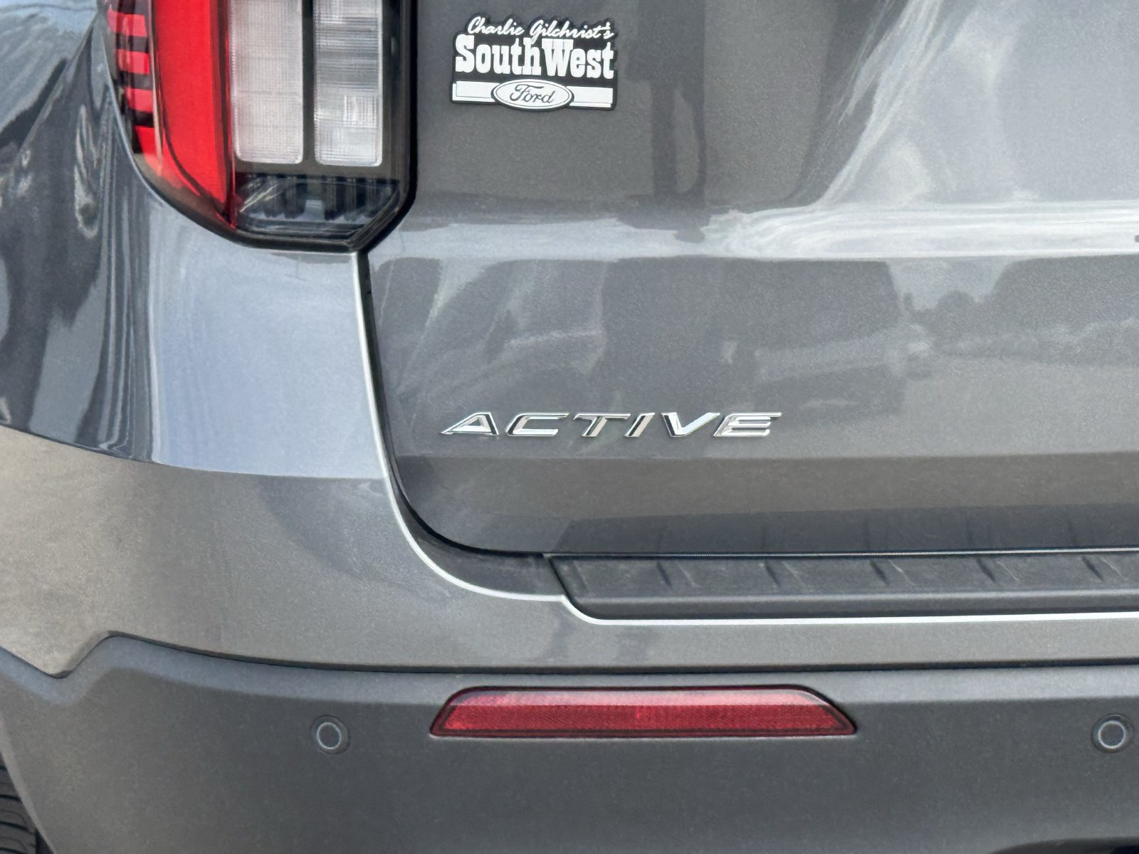 New 2027 Ford Explorer Active RWD image 7