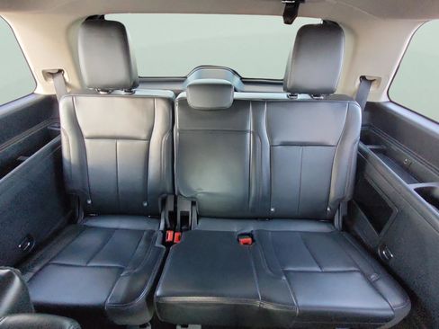 Certified 2022 Ford Expedition XLT image 15