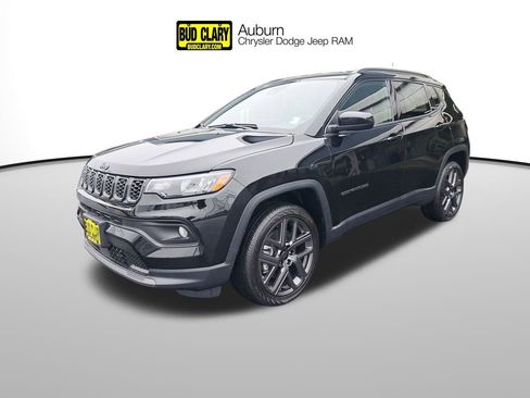 New 2026 Jeep Compass Latitude image 1
