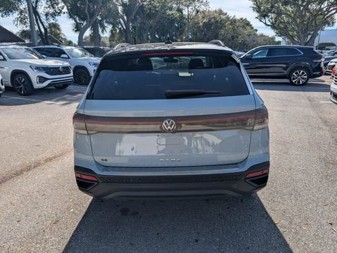 New 2026 Volkswagen Taos SE FWD image 11